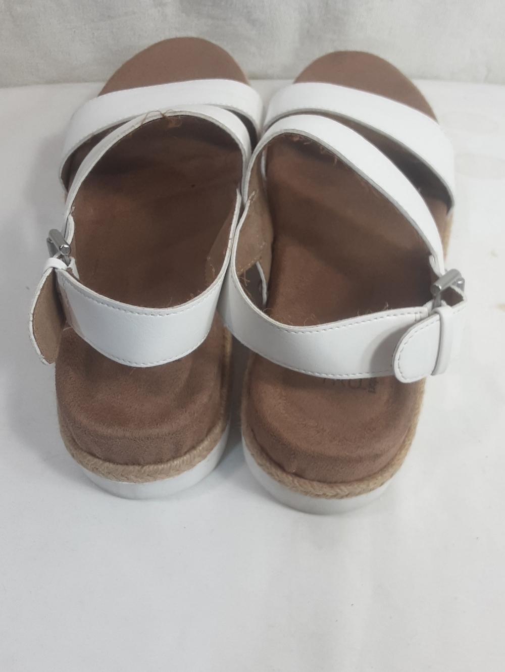Time & Tru Sandals - Picture 2 of 8